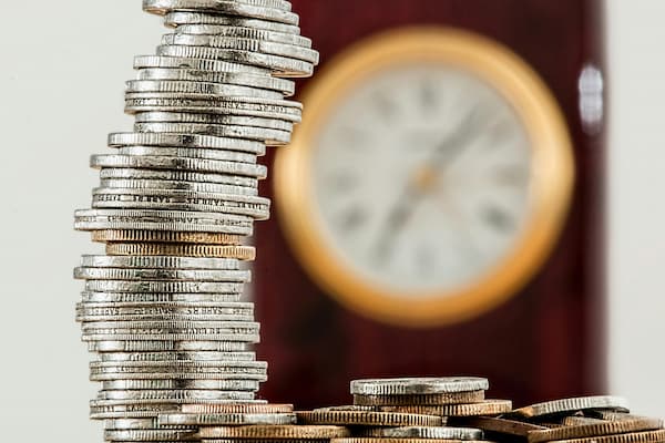 地缘冲突为什么会推高金价，避险情绪到底如何运作？