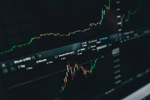 历史回顾：浦银3月“爆金币”规律